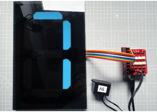 CAMTASIA_el_panel_7seg_display_pcb (Time 0_00_00;00).png