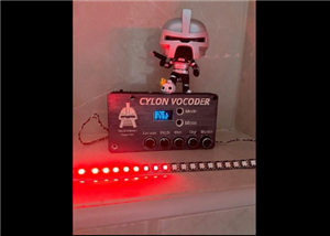 Cylon Vocoder wit Larson Scanner ( moving eye)